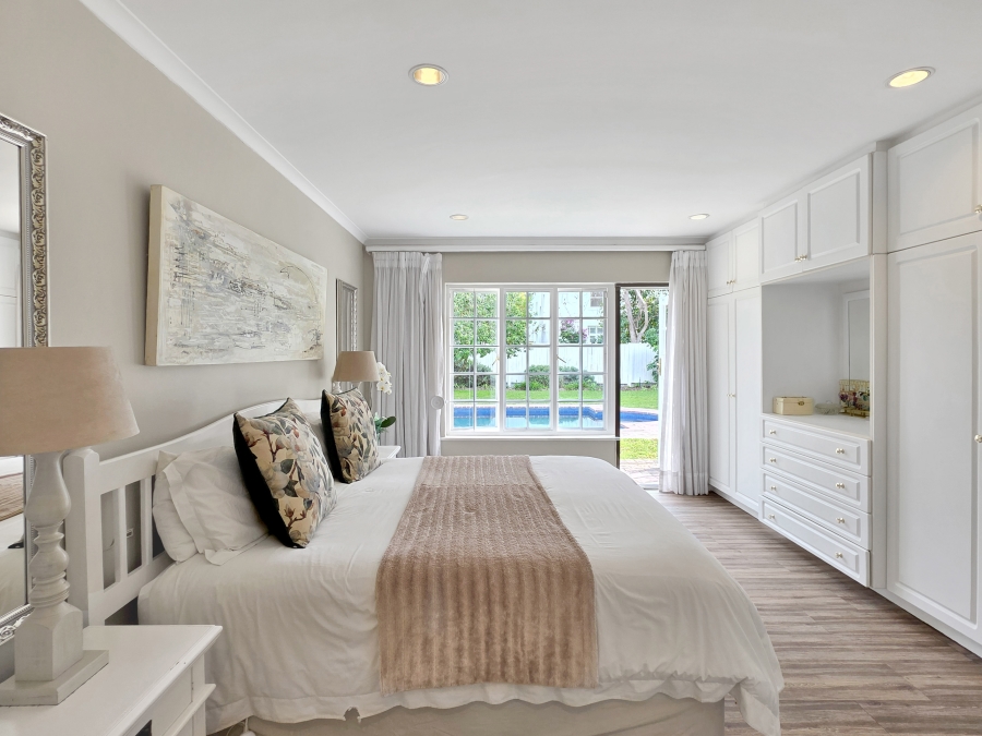 4 Bedroom Property for Sale in Constantia Western Cape